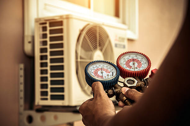 Professional Hvac technician working in Clarksville, PA